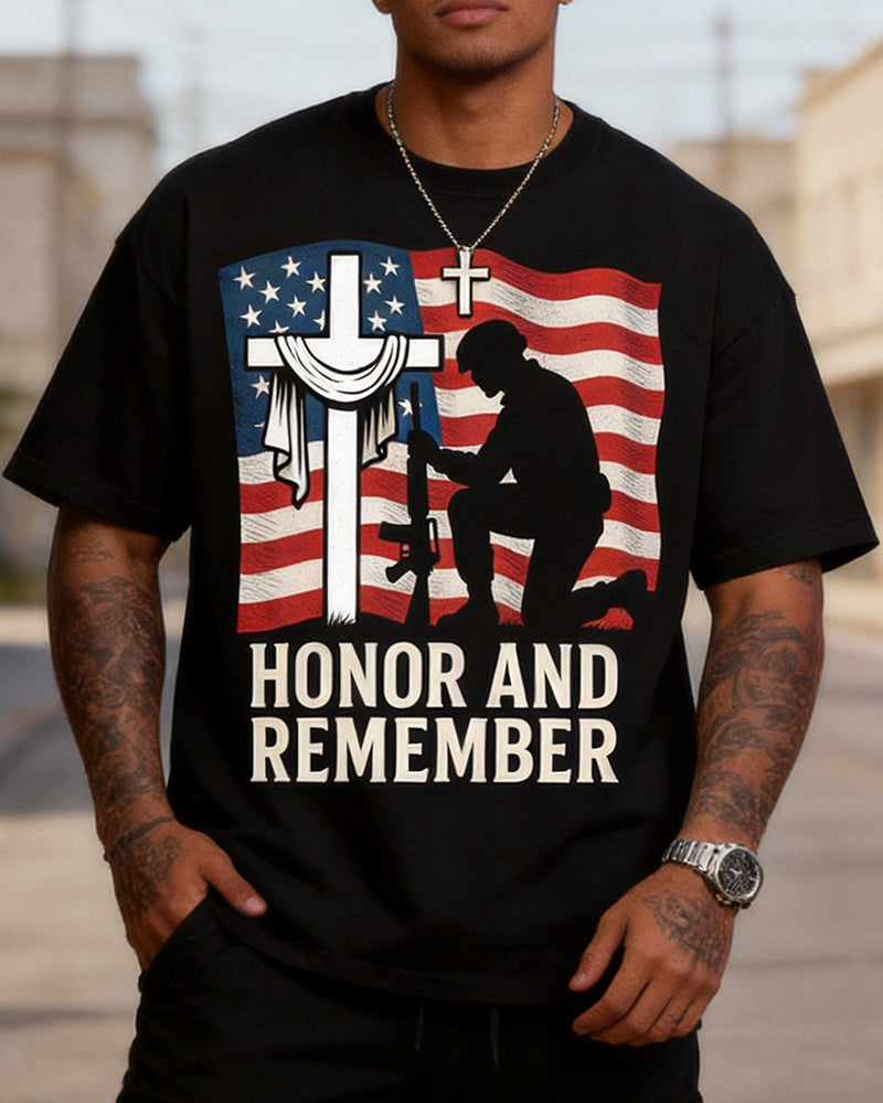 United States Memorial Day Honor And Remember Kneeling Soldier Printed Round Neck Short Sleeve T-Shirt